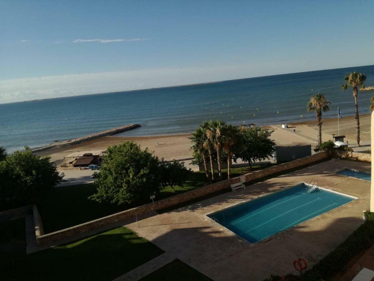 Atico Primer Linea De Mar Con Piscina En Ebrehogar Sant Carles De La Rapita Exterior photo